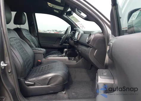 2021 Toyota Tacoma Trd Sport z USA, uszkodzony, nr VIN 5TFAZ5CN6MX108716